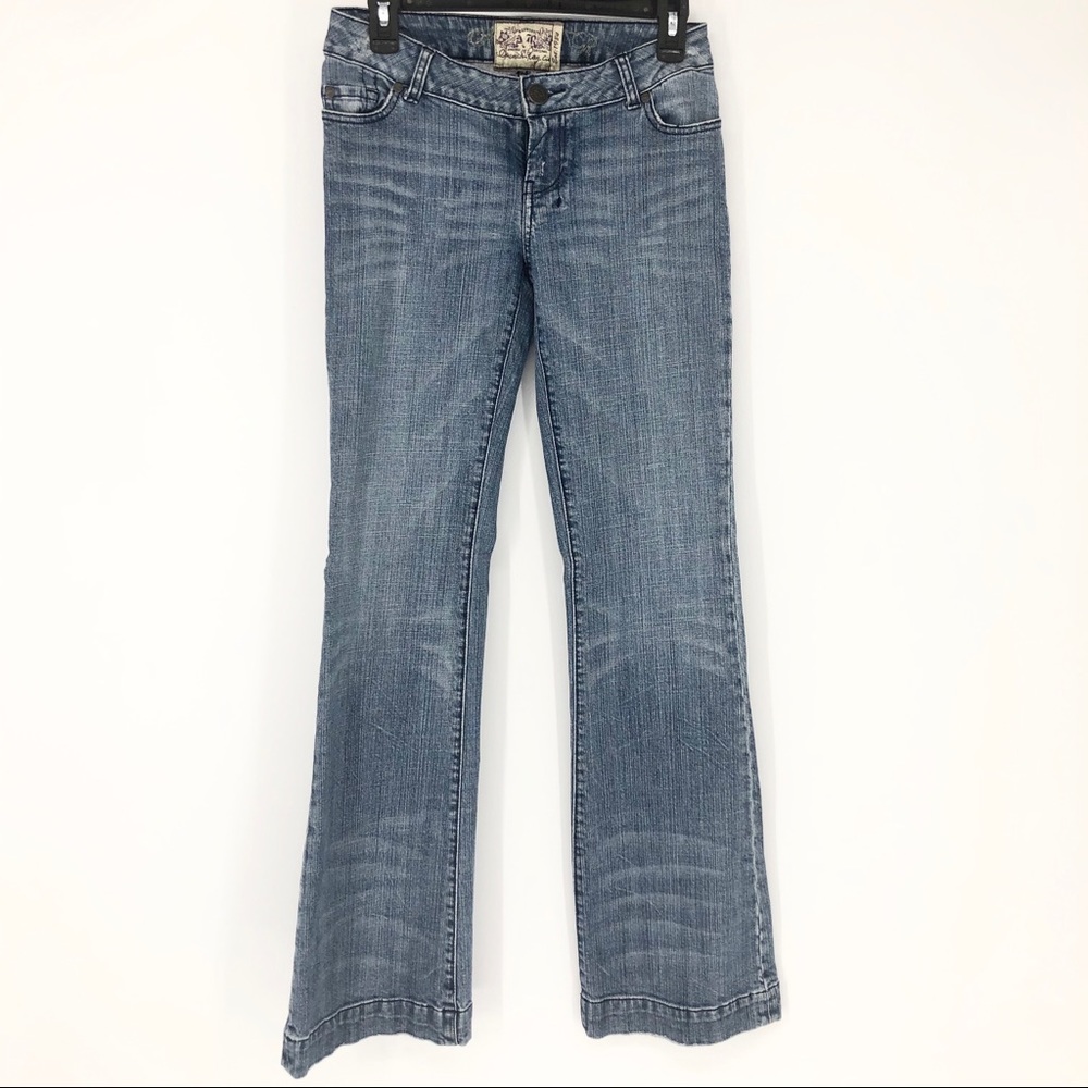 American Rag Women’s 3 Medium Wash Stretch Jeans
